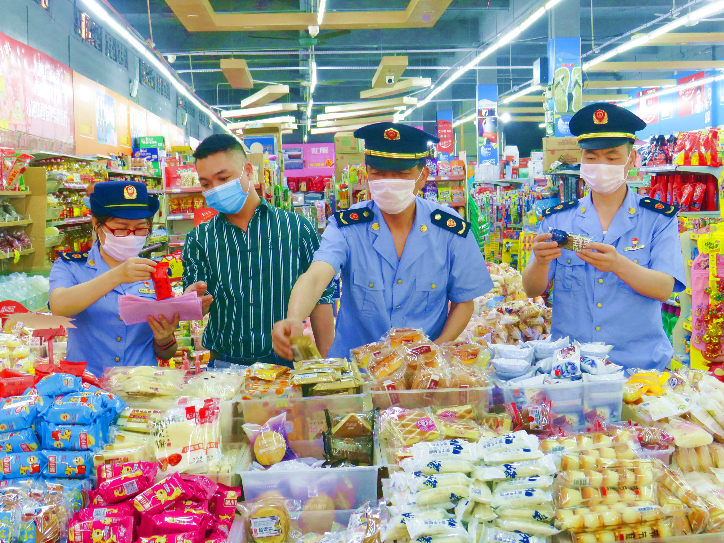 龙海开展端午节市场食品安全专项整治行动